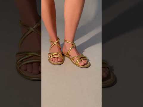 Angico Gold Leather Flat Sandals – video