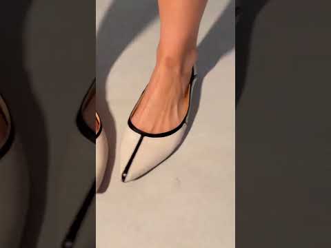 Pitanga Beige Leather Ballerinas – video